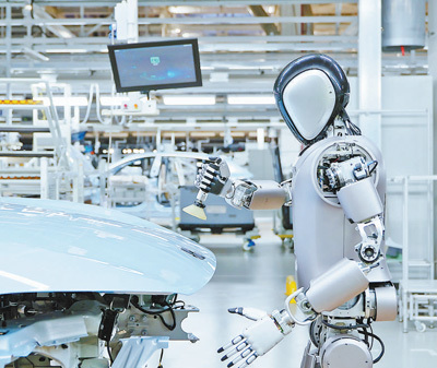 人形機器人“進廠實訓” 中國工業(yè)機器人的智能新探索